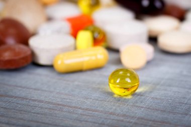 维生素e直接涂到面上还要洗掉吗,维生素e为啥越抹脸越暗沉