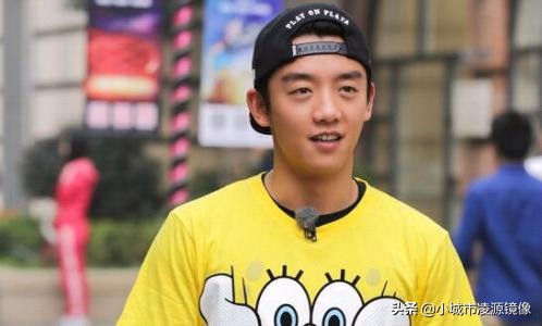 郑恺给李晨送礼物,郑恺夫妇罕露面苗苗打扮最朴素