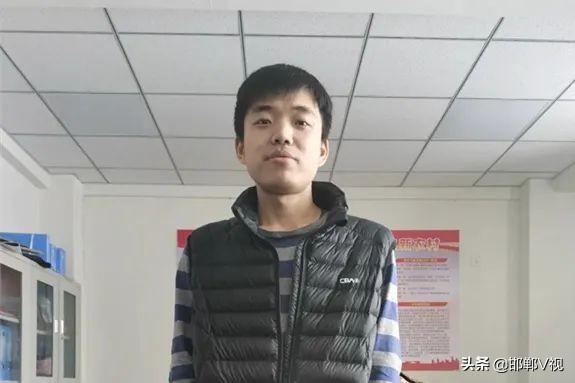 康杰大学生村官,人民日报康杰