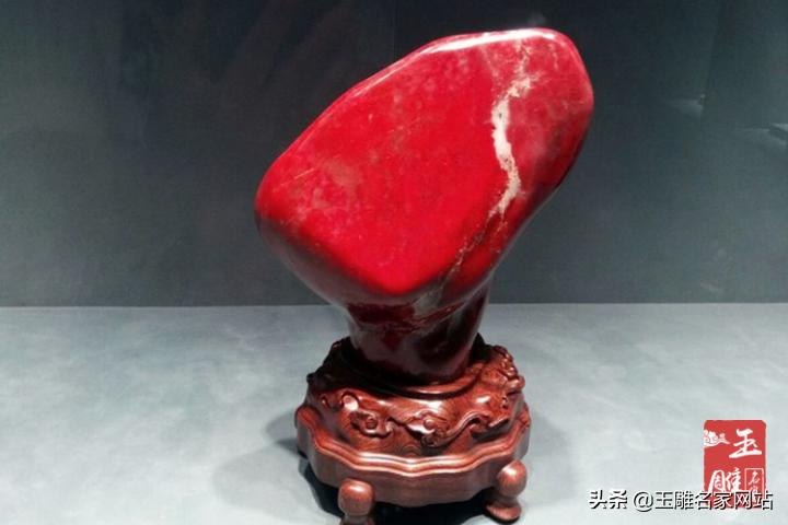 桂林鸡血玉和巴林鸡血玉一样吗,鸡血玉价格多少钱一克