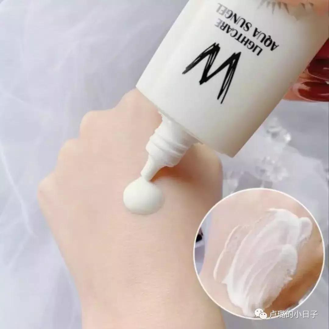 没这10样产品,我根本不敢出门!外出旅行化妆包大公开