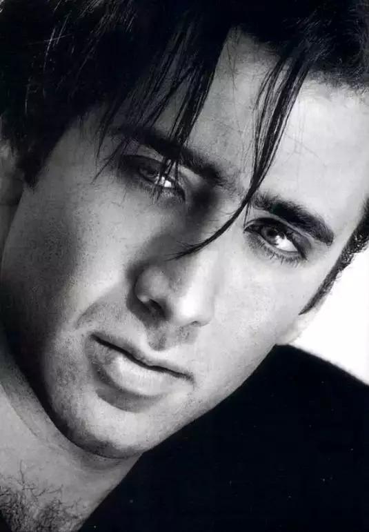 尼古拉斯凯奇演的什么魔法师,尼古拉斯凯奇是什么才子