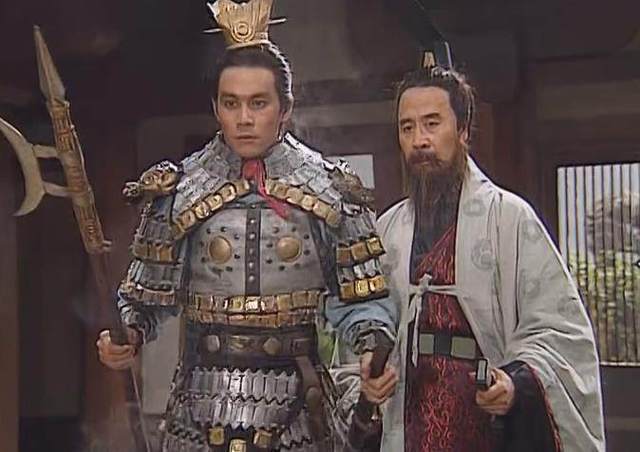 吕布唯利是图和奥克斯首鼠两端