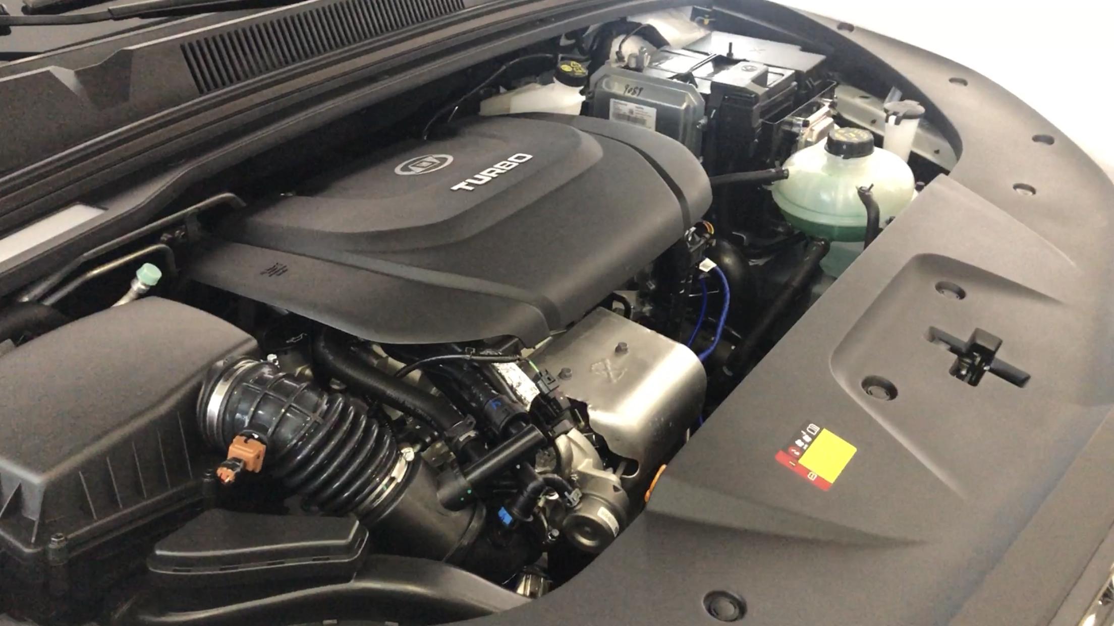 五菱凯捷混动铂金版噪音实测,试驾五菱凯捷混动低配