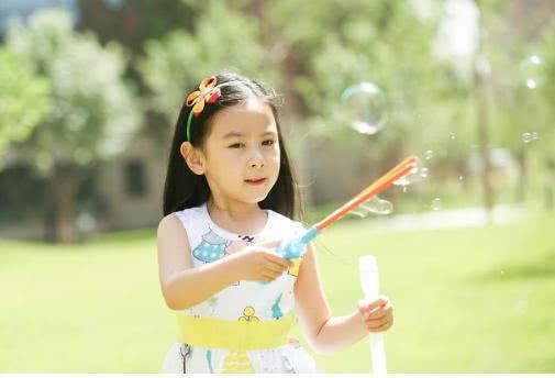 七只虾五只给儿子视频,七只虾分给儿子五只给女儿两只