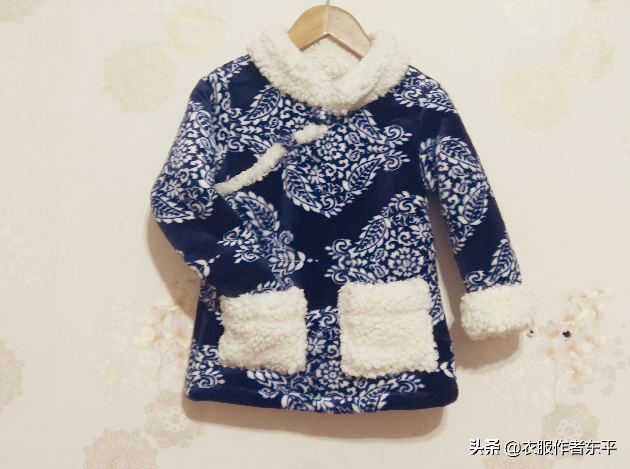 青花瓷半高领打底衫女,民族风青花瓷打底衫女款