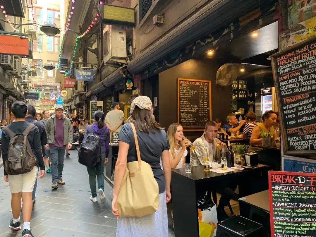 到澳洲打工一年挣三四十万靠谱吗,去澳洲打工一年能赚多少钱