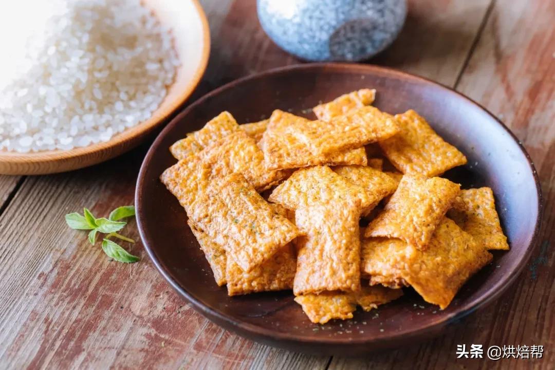 吃剩的米饭别总炒着吃了,吃剩的米饭怎么做小零食