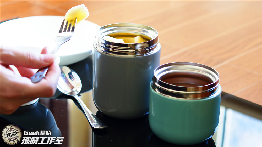 冰天雪地中还能喝上热汤？小米有品BergHOFF保温焖烧罐上手测