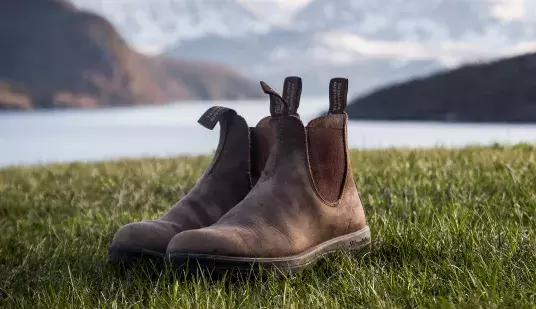 切尔西靴和马丁靴哪个更帅气男士,男人穿切尔西好看吗