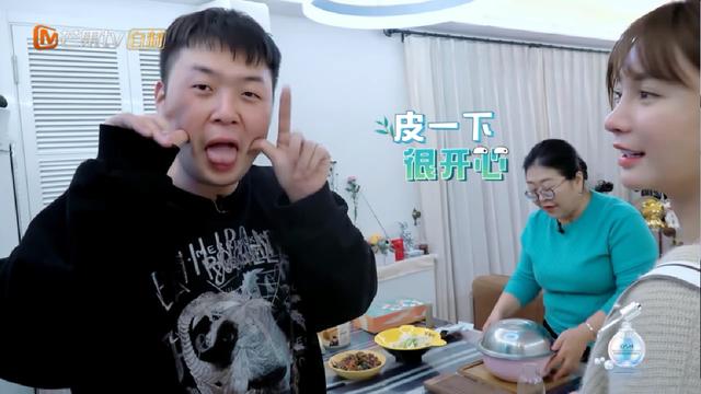 杜海涛沈梦辰吃蚕蛹,杜海涛沈梦辰吃油炸蚕蛹