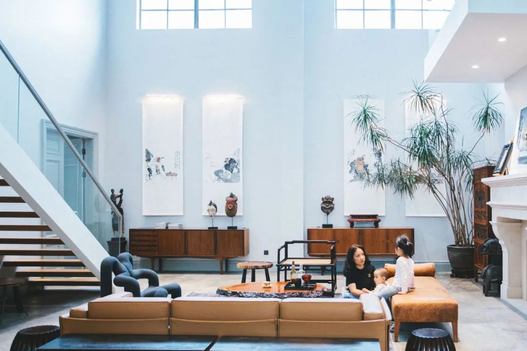 宁波夫妻租下1000㎡破厂亲手改造，搭出超美房中房