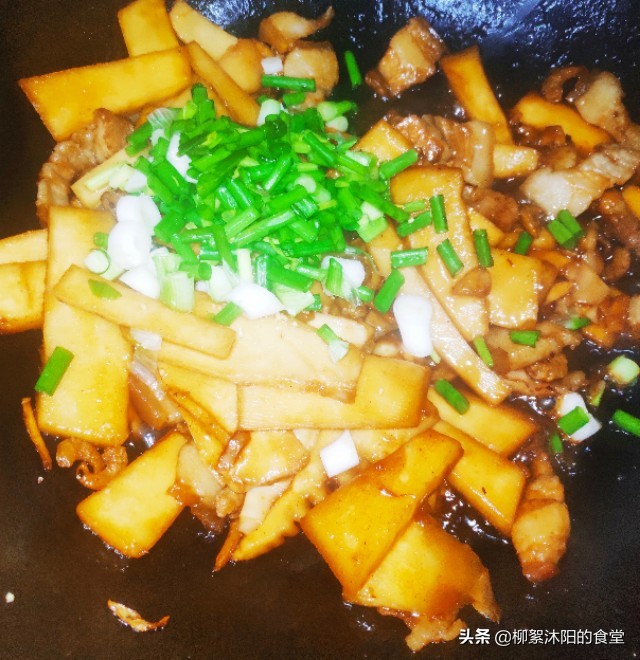 酸笋炒什么最下饭好吃,酸笋炒什么好吃一点