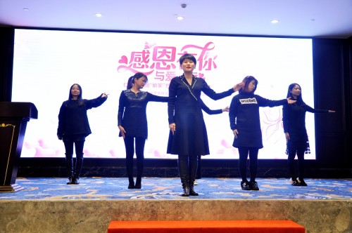 仁育宝妈回“娘家”，向赵爱民教授报喜