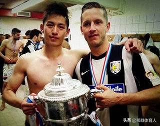 15岁进国家队足球,15岁踢上恒大一线队他到底有多牛