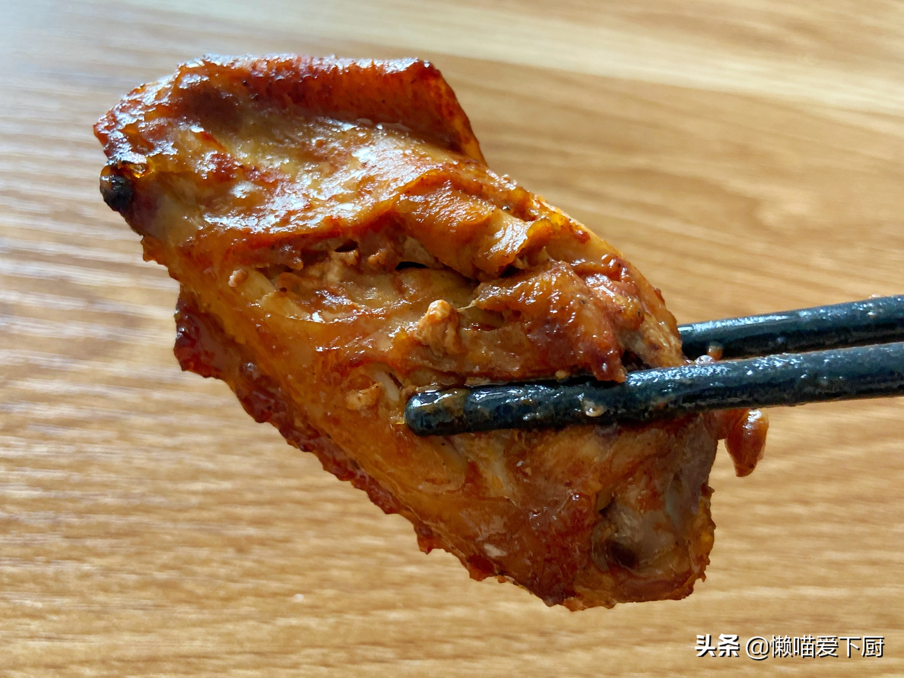 家庭自制烤鸡翅的方法,不腌制碳烤鸡翅教程