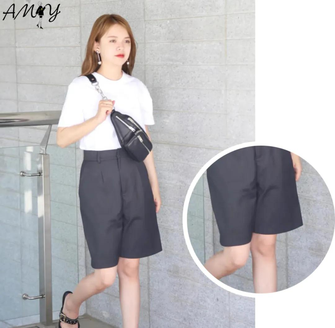 女生又矮又胖适合穿的衣服,女生穿宽松的衣服更显胖吗