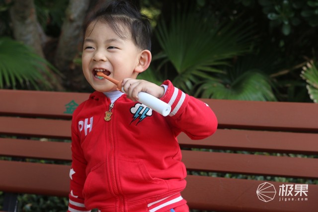 更懂儿童的儿童电动牙刷——iite牙小白S2体验