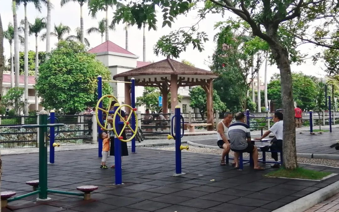 羽毛球场被停车怎么办,羽毛球场被停车