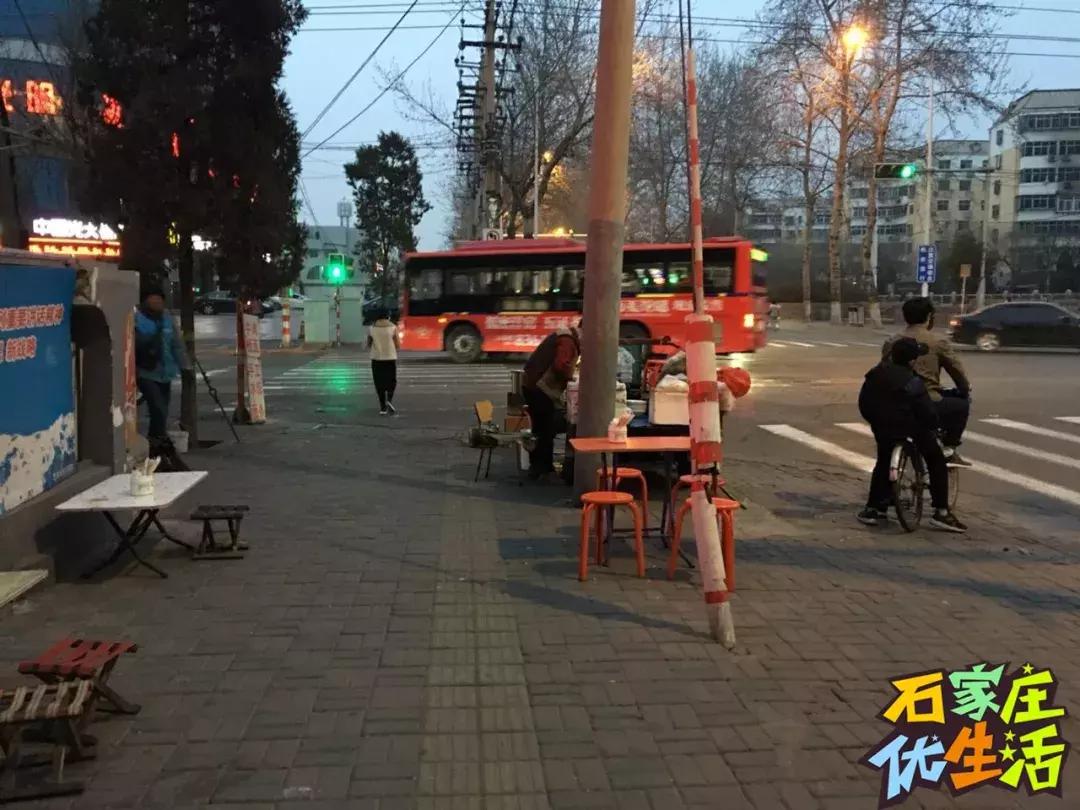 夹缝里生存,夹缝中生存