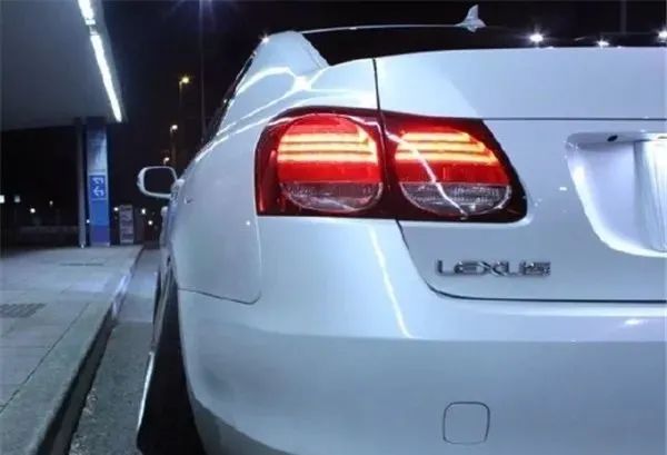 有哪些性能出众的豪车推荐,好车推荐10万雷克萨斯