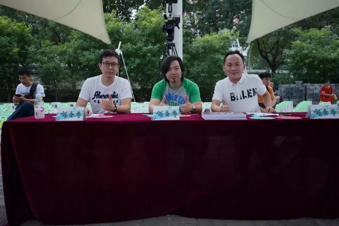 鐩存挱棰勫憡鎵撴瓕,鐩存挱棰勫憡棣栨垬闊充箰