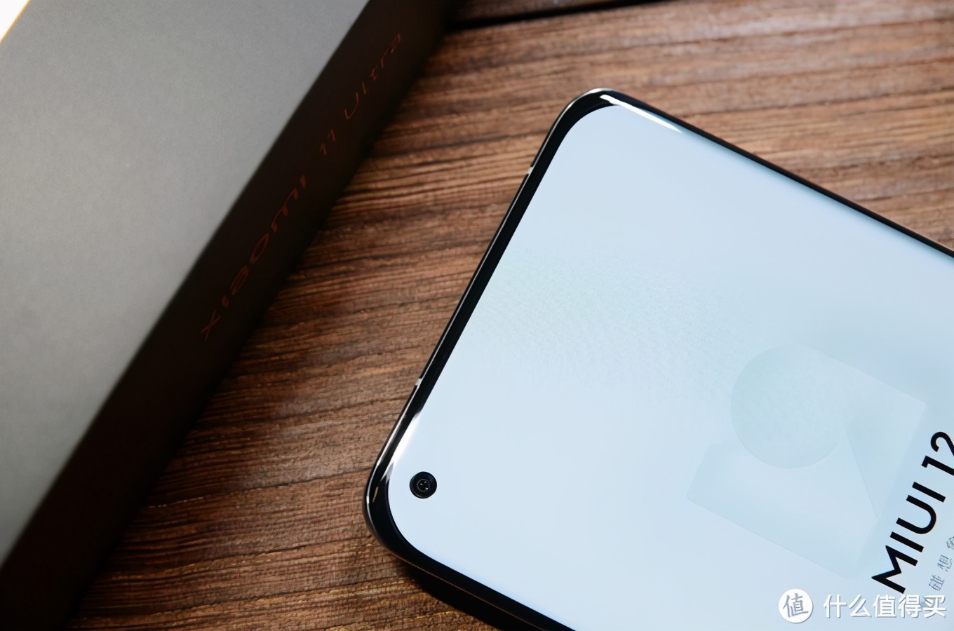 小米11ultra至尊版深度测评最新,感受一下小米11ultra的压迫感