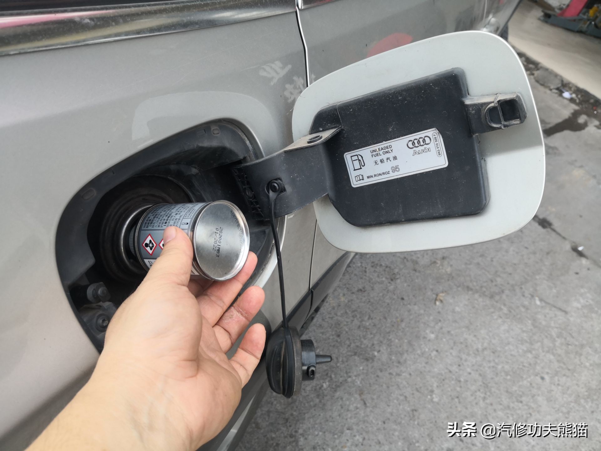 如何检测奥迪三代ea888是否烧机油,大众三代ea888发动机机油灯报警