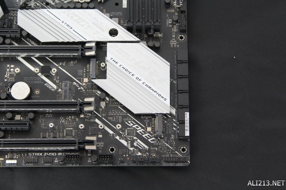 华硕rog主板strixz490,华硕rog吹雪主板z490