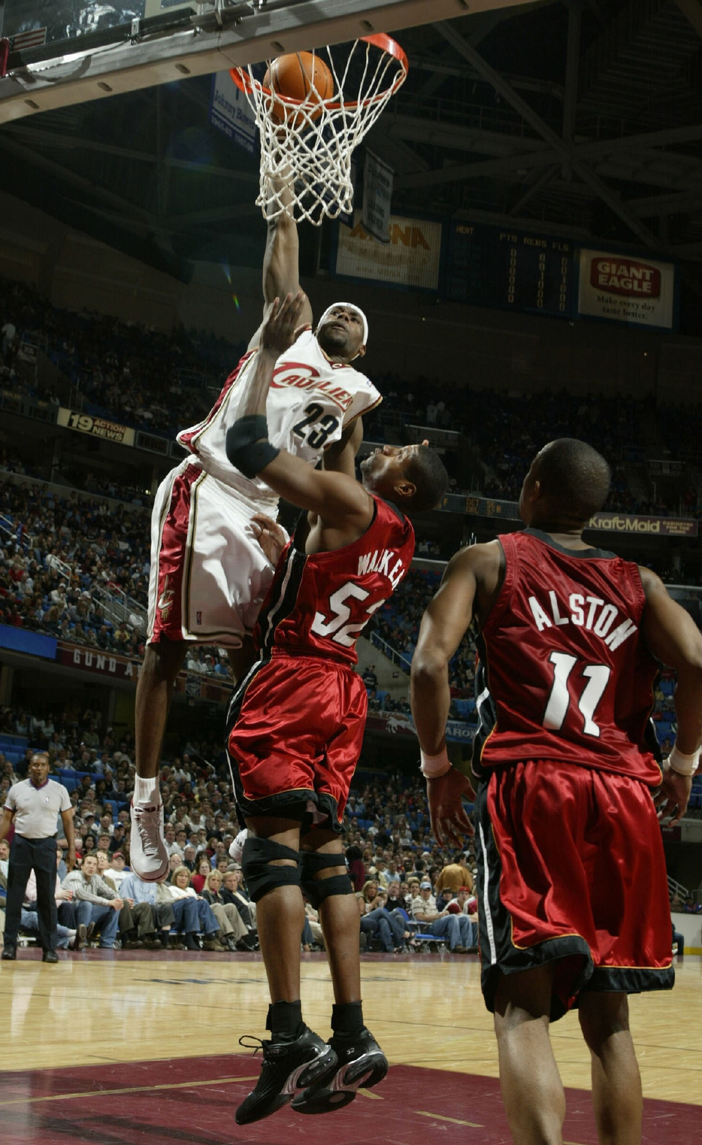 阿迪重回巅峰,阿迪终于实现了自我救赎