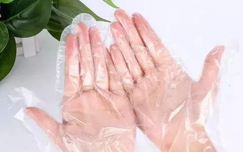 夏天了手脚干裂还有老茧,手脚干裂脱皮老茧用什么药膏