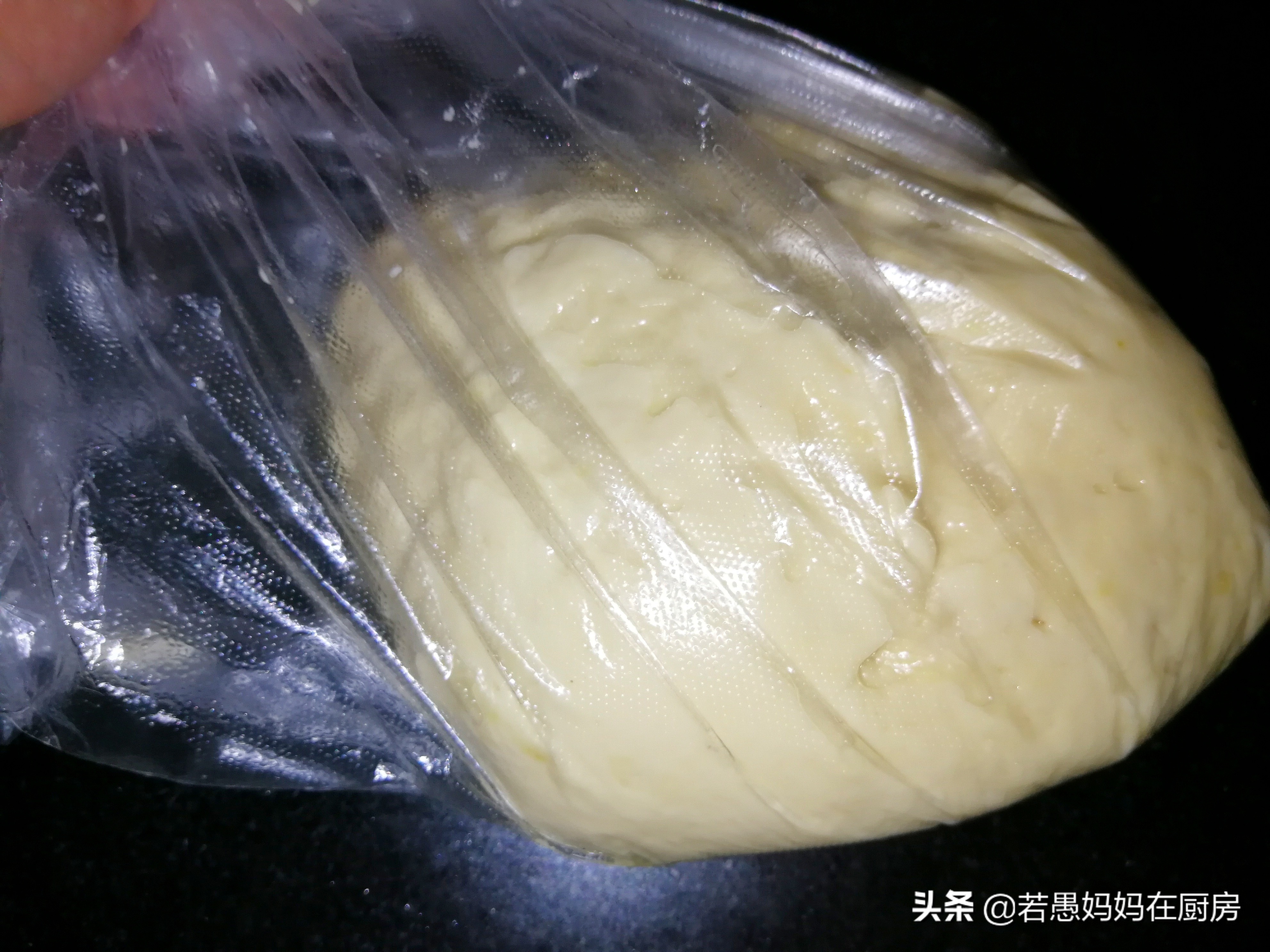 油条的家常做法酥脆空心不用等,酥脆油条做法和配方的全过程