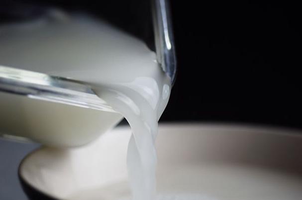 怎么护发才能让头发不干枯毛躁,想要头发变柔顺怎么护理