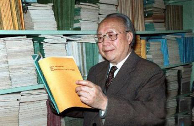 钱伟真实身高,钱伟长到底有多厉害