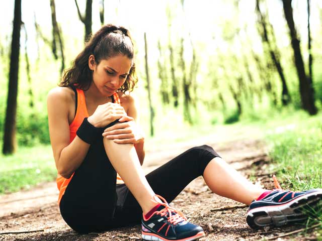 跑步膝盖外侧髂胫束如何快速恢复,跑步膝关节内侧痛的原因和治疗