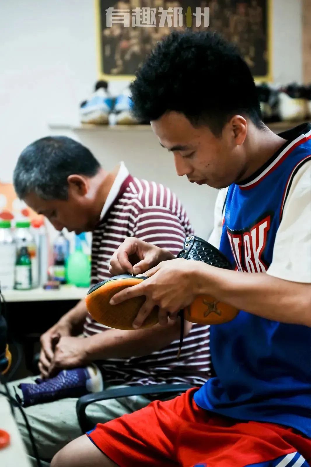 90后男孩子创业做什么工作,郑州27岁小伙修鞋创业