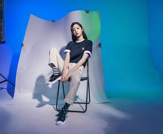 欧阳娜娜匡威造型,匡威欧阳娜娜黑色亮片鞋