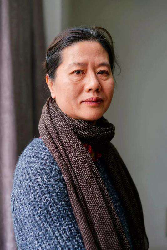 路遥谈贾平凹哭了,贾平凹评价路遥经济困难