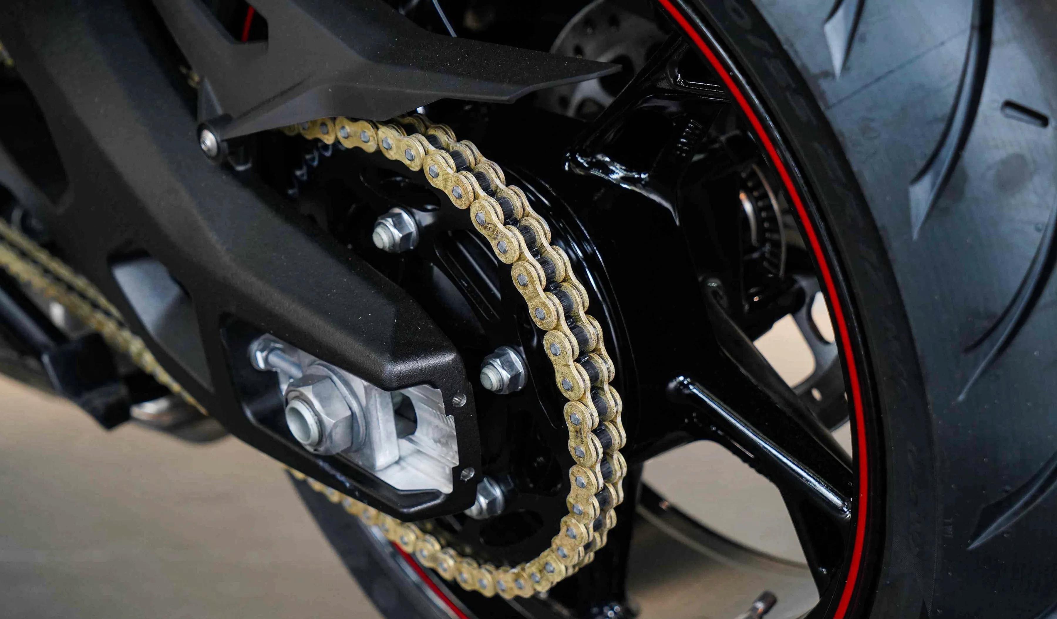 皮带摩托车好还是链条的好,摩托车皮带传动和链条传动的特点