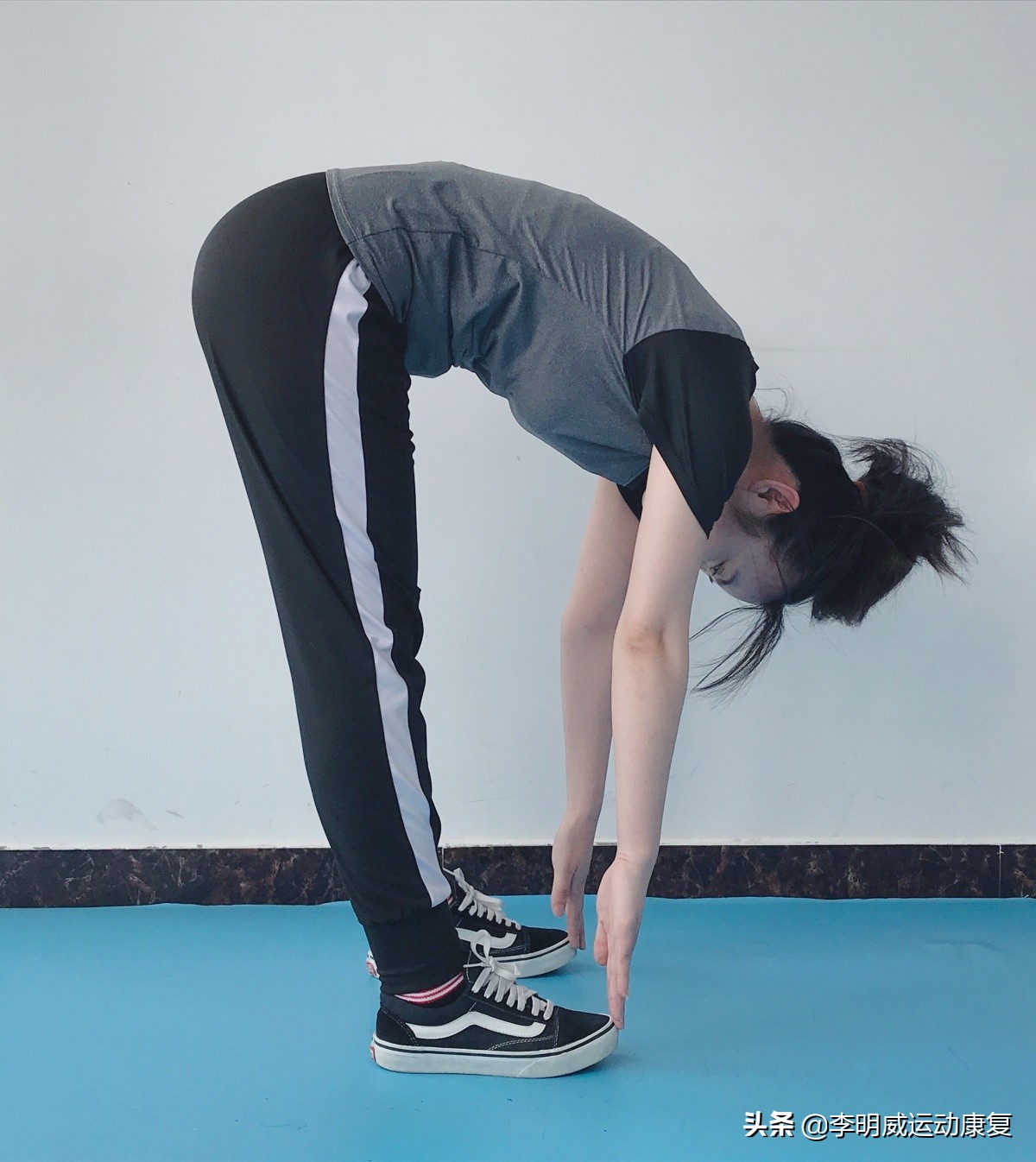 超详细的腰痛康复方案——腰痛自我评估、手法理疗和康复训练全解