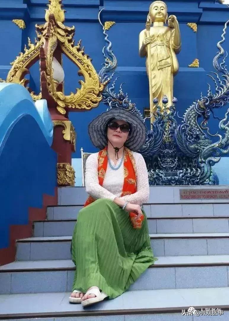 涓浗澶у澶栧嚭鏃呮父鎷嶇収鍔ㄤ綔鍚堥泦,澶у鏃呮父濮垮娍