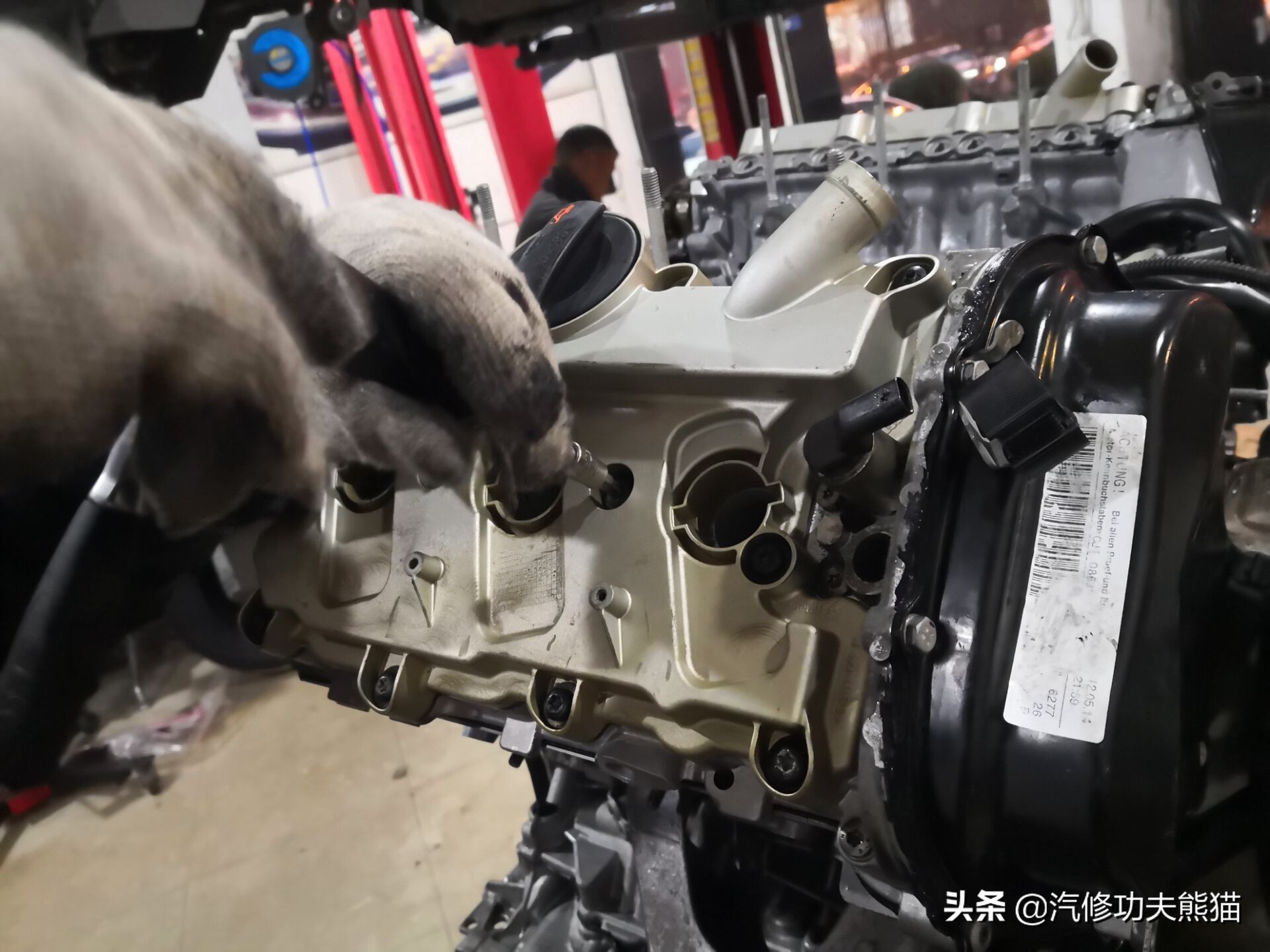 大众途锐急加速发动机故障灯点亮,大众新款途锐车子烧机油