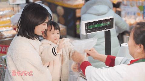 怎么教会幼儿正确超市购物,怎么教宝宝逛超市视频