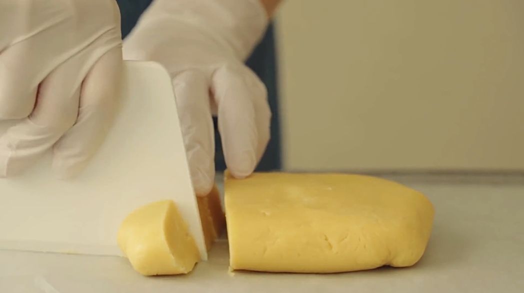 一年销量一亿蛋黄酥,凤梨酥一年卖出4400万