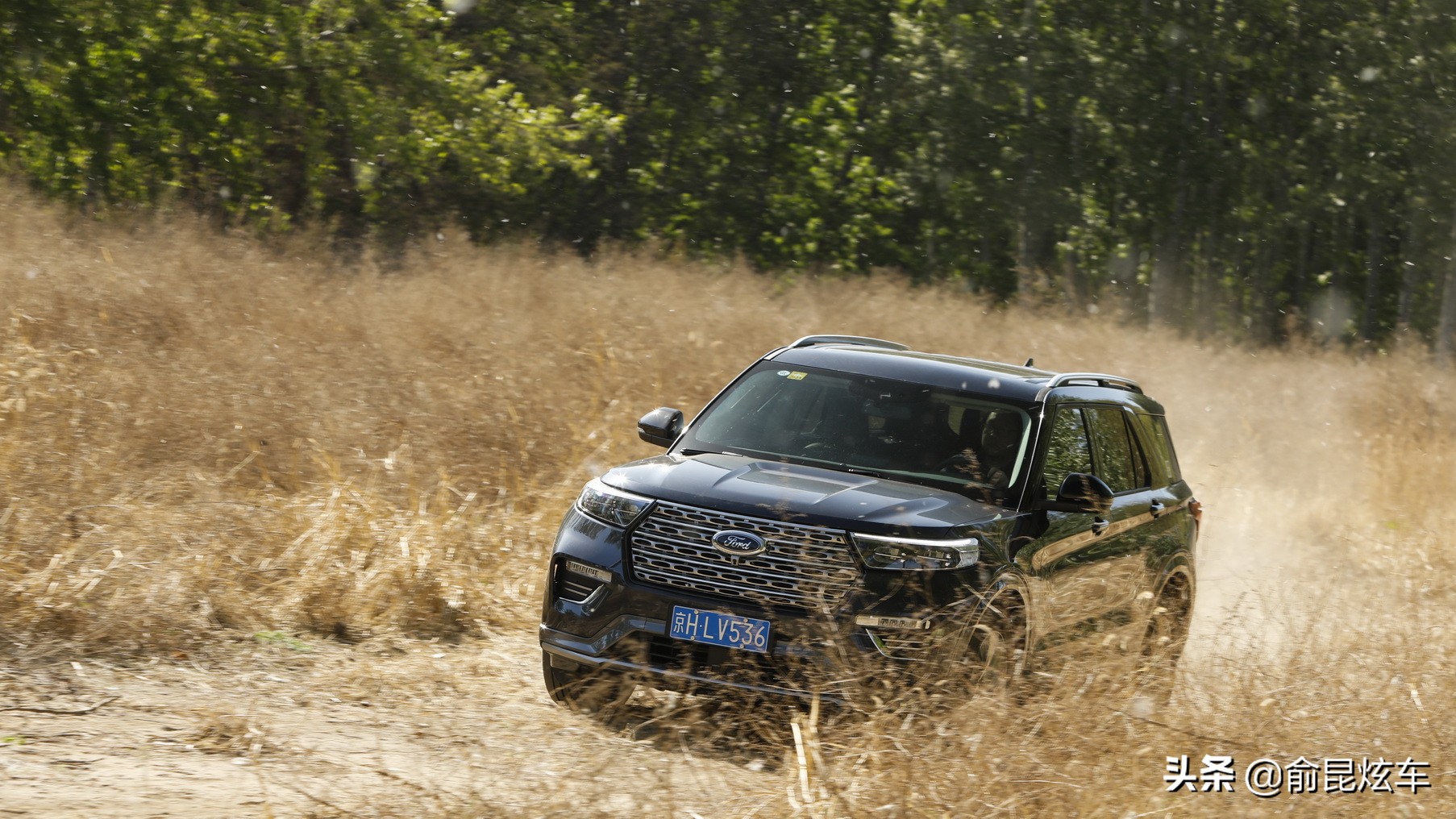 全新大七座suv福特探险者,帅气十足的性能轿跑suv