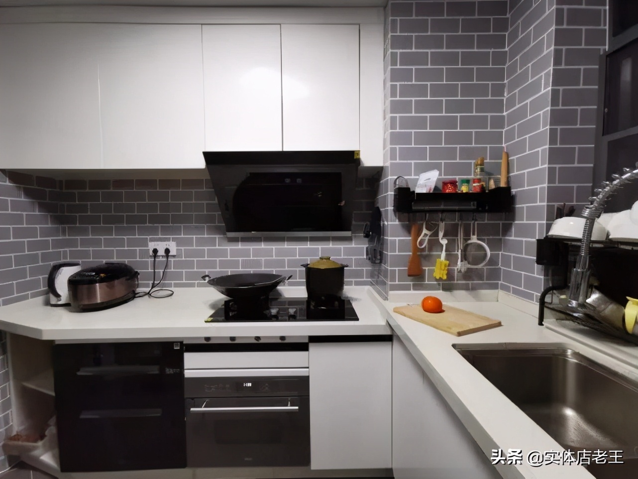 油烟机侧吸的更好还是顶吸的更好,顶吸加侧吸一体油烟机哪个牌子好