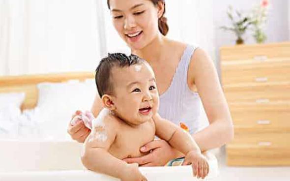 孩子不愿意刷牙洗脸洗澡,孩子不愿意洗澡家长该怎么做