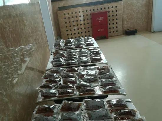 伊宁县疫情之下的我们,疫情期间医务人员不退缩