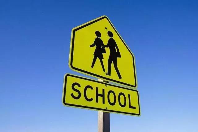 十种汽车驾驶技巧,受益终身的八大开车技巧