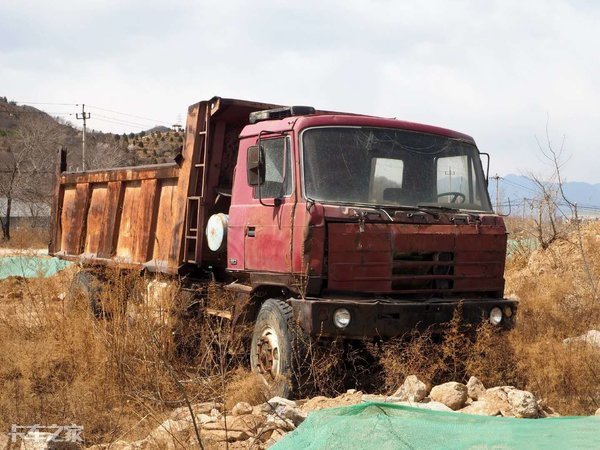 长征凤凰c5矮顶牵引车报价,三一重卡30万以下的